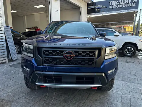 Nissan Frontier Pro-4X V6 4x4 Aut usado (2022) color Azul financiado en mensualidades(enganche $154,000 mensualidades desde $22,801)