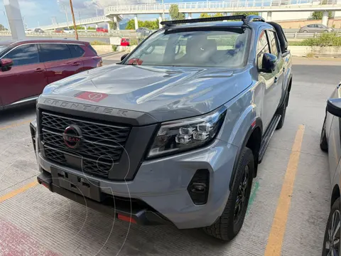 Nissan Frontier Pro-4X V6 4x4 Aut usado (2023) color Gris Vulcano precio $600,000