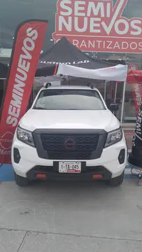 Nissan Frontier Pro-4X V6 4x4 Aut usado (2023) color Blanco precio $620,000