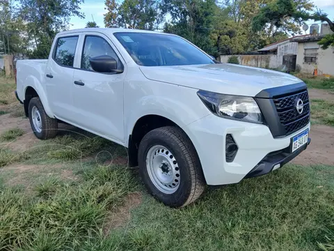 Nissan Frontier S 4x2 Aut usado (2023) color Blanco precio $39.000.000