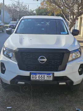Nissan Frontier S 4x2 Aut usado (2024) color Blanco precio $37.000.000