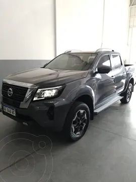 Nissan Frontier Platinum 4X4 Aut usado (2023) color Gris Oscuro precio $47.000.000