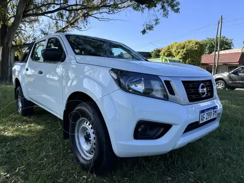 Nissan Frontier S 4x2 2.3 TDi usado (2022) color Blanco precio $30.500.000