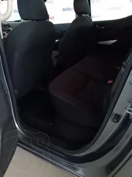 Nissan Frontier PICK-UP FRONTIER 2.3 DC 4X2 XE usado (2022) color Gris Oscuro precio $33.000.000