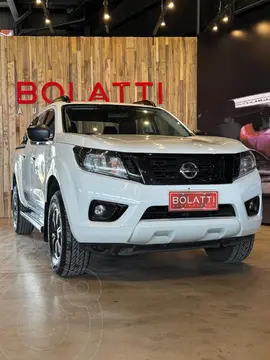 Nissan Frontier PICK-UP FRONTIER 2.3 DC 4X4 LE AT usado (2020) color Blanco precio $31.000.000