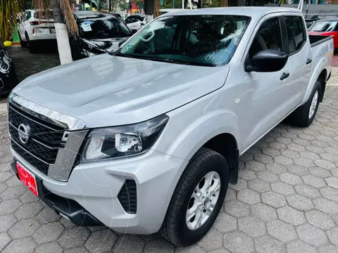 Nissan Frontier  XE usado (2023) color Plata precio $498,000