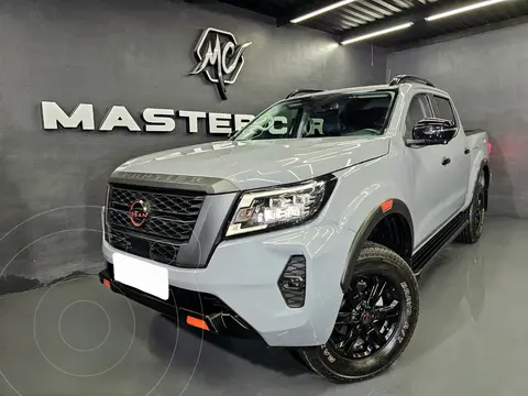 Nissan Frontier  Pro 4X 4x4 Aut usado (2023) color Gris precio $619,000