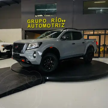 Nissan Frontier  Pro 4X 4x4 Aut usado (2022) color Negro financiado en mensualidades(enganche $64,802 mensualidades desde $13,663)