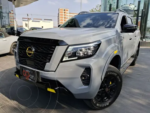 Nissan Frontier  Pro 4X 4x4 Aut usado (2023) color Gris financiado en mensualidades(enganche $170,858 mensualidades desde $13,065)