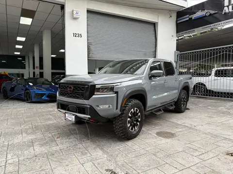 Nissan Frontier  Pro 4X 4x4 Aut usado (2023) color Gris precio $719,000