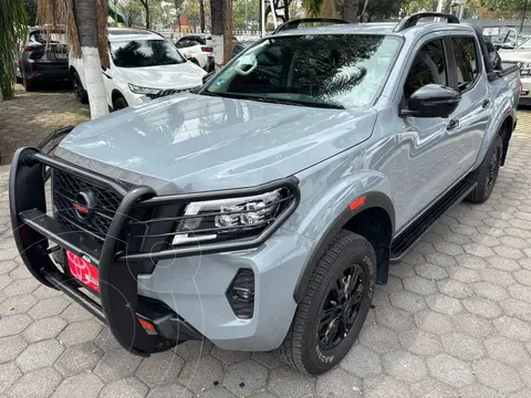Nissan Frontier  Pro 4X 4x4 Aut usado (2021) color Gris precio $557,000