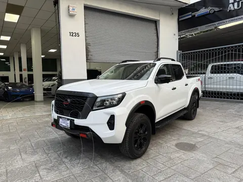 Nissan Frontier  Pro 4X 4x4 Aut usado (2022) color Blanco precio $545,000