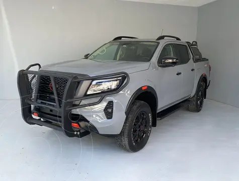 Nissan Frontier  Pro 4X 4x4 Aut usado (2023) color Gris precio $559,000