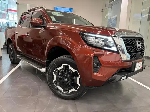 Nissan Frontier  LE Aut Platinum usado (2023) color naranja oscuro precio $575,000