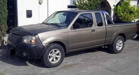 Nissan Frontier  XE 2.4L 4x2 King Cab Aut usado (2002) color Oro precio $100,000