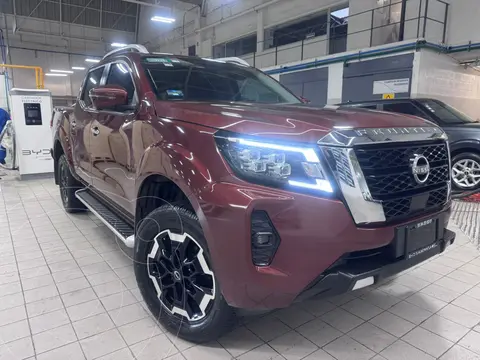 Nissan Frontier  LE Aut Platinum usado (2023) color Rojo Cobrizo precio $590,000