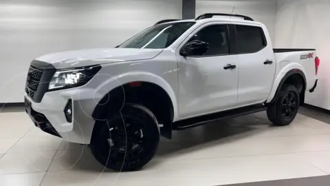 Nissan Frontier  Pro 4X 4x4 Aut usado (2024) color Blanco financiado en mensualidades(enganche $127,600 mensualidades desde $12,588)