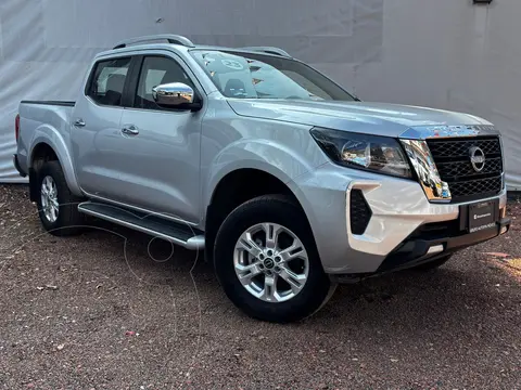 Nissan Frontier  LE usado (2023) color plateado precio $460,000