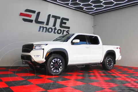 Nissan Frontier  Pro 4X 4x4 Aut usado (2023) color Blanco precio $779,900