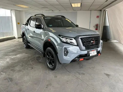 Nissan Frontier  Pro 4X 4x4 Aut usado (2024) color Gris precio $689,900