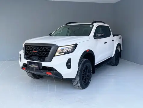 Nissan Frontier  Pro 4X 4x4 Aut usado (2021) color Blanco precio $499,000