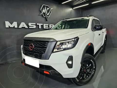 Nissan Frontier  Pro 4X 4x4 Aut usado (2023) color Blanco precio $635,000