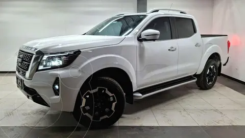 Nissan Frontier  LE Aut Platinum usado (2024) color Blanco financiado en mensualidades(enganche $143,000 mensualidades desde $14,107)