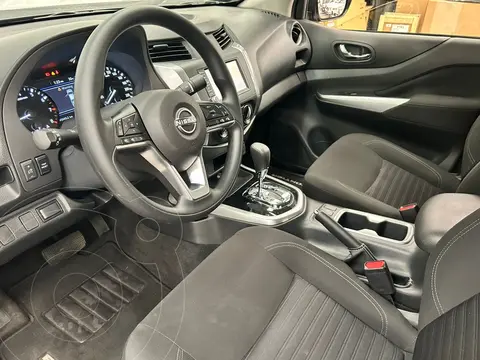 Nissan Frontier  LE Aut usado (2024) color Gris Oscuro financiado en mensualidades(enganche $248,292 mensualidades desde $10,835)