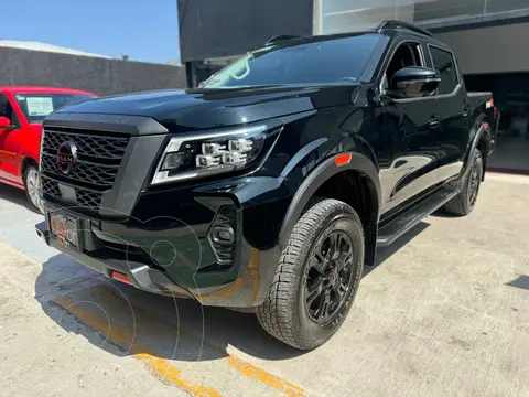 Nissan Frontier  Pro 4X 4x4 Aut usado (2024) color Negro financiado en mensualidades(enganche $189,388 mensualidades desde $14,482)