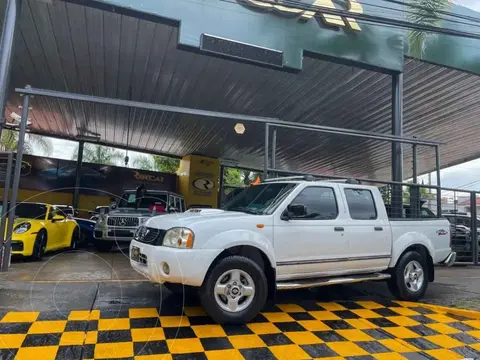 Nissan Frontier  XE 2.4L 4x2 usado (2013) color Blanco precio $239,000
