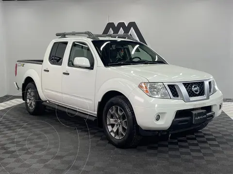 Nissan Frontier  Pro 4X 4x4 Aut usado (2018) color Blanco precio $368,999