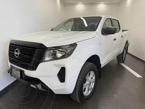 Nissan Frontier  XE usado (2024) color Blanco precio $490,000
