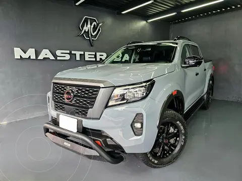 Nissan Frontier  Pro 4X 4x4 Aut usado (2023) color Gris precio $579,000