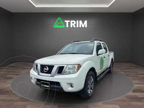 Nissan Frontier  Pro 4X 4x4 Aut usado (2020) color Blanco precio $329,300