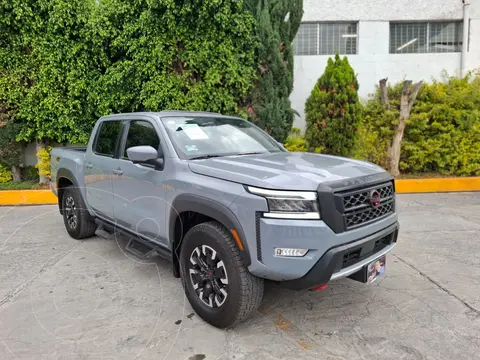 Nissan Frontier  Pro 4X 4x4 Aut usado (2023) color Gris precio $739,000