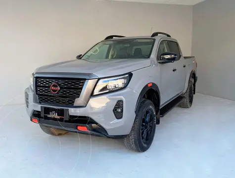 Nissan Frontier  Pro 4X 4x4 Aut usado (2023) color Gris precio $559,000