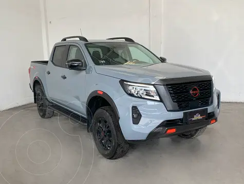 Nissan Frontier  Pro 4X 4x4 Aut usado (2024) color Gris financiado en mensualidades(enganche $185,169 mensualidades desde $14,276)