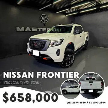 Nissan Frontier  Pro 4X 4x4 Aut usado (2023) color Blanco precio $658,000
