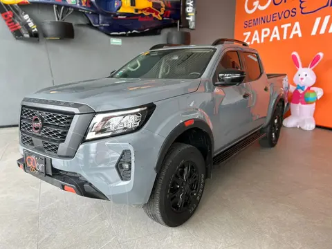 Nissan Frontier  Pro 4X 4x4 Aut usado (2023) color Gris precio $580,000