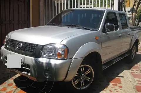 Nissan Frontier 2.4L Doble Cabina 4x4 usado (2013) color Gris precio u$s11.500