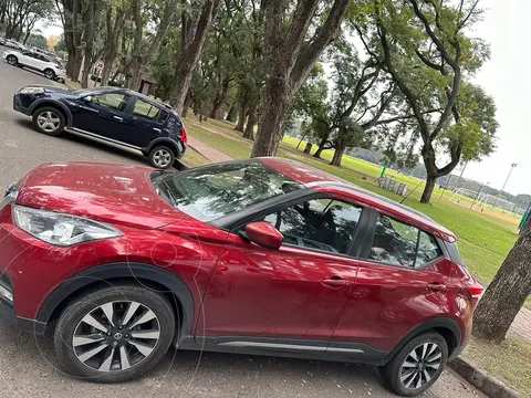 Nissan Kicks Advance CVT usado (2019) color Rojo precio u$s20.000