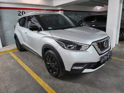 Nissan Kicks Exclusive CVT usado (2020) color Gris precio $26.500.000