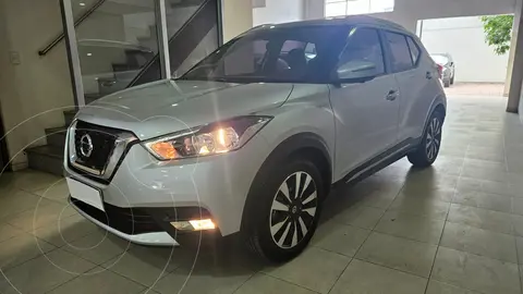 Nissan Kicks Exclusive CVT usado (2017) color Gris Ceniza precio u$s19.900