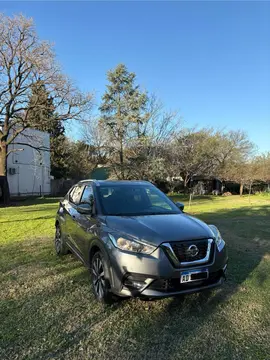 Nissan Kicks Exclusive CVT usado (2019) color Gris precio $24.500.000