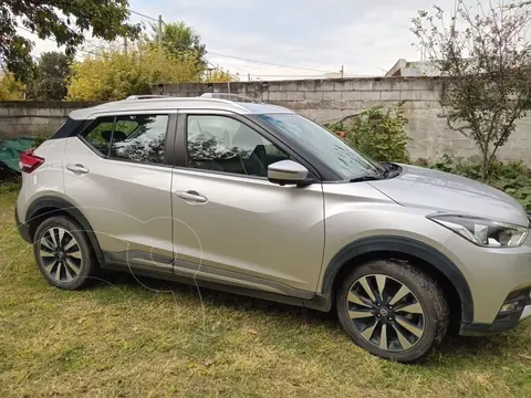 Nissan Kicks Exclusive CVT usado (2018) color Gris precio $23.700.000