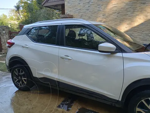 Nissan Kicks Sense usado (2020) color Blanco precio $6.400.000