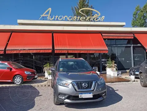Nissan Kicks KICKS 1.6 ADVANCE usado (2018) color Gris precio $23.000.000