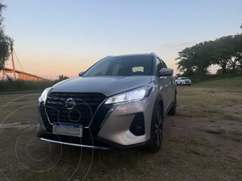 Nissan Kicks Advance CVT usado (2022) color Gris Plata  precio u$s20.000