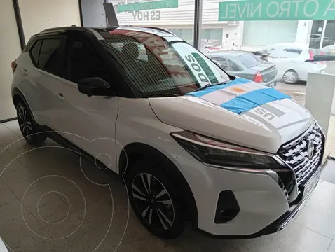 Nissan Kicks Exclusive CVT Bitono usado (2023) color Blanco Perla precio $36.500.000