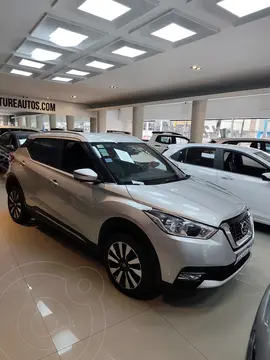 Nissan Kicks Sense usado (2019) color Gris Ceniza precio $23.500.000